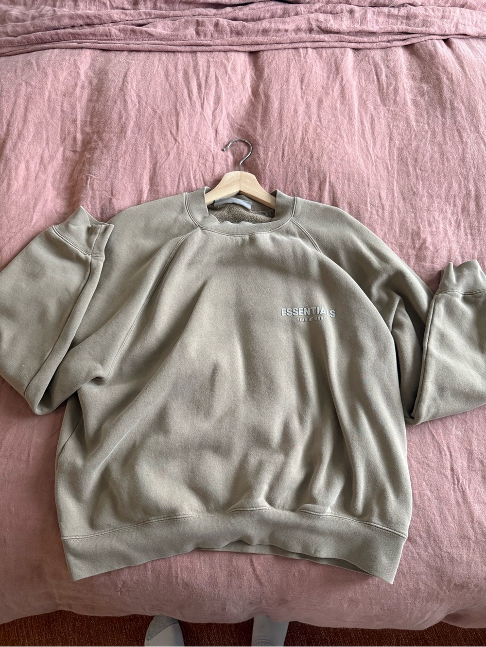 Essentials Men’s Crewneck Sweatshirt in Light Taupe